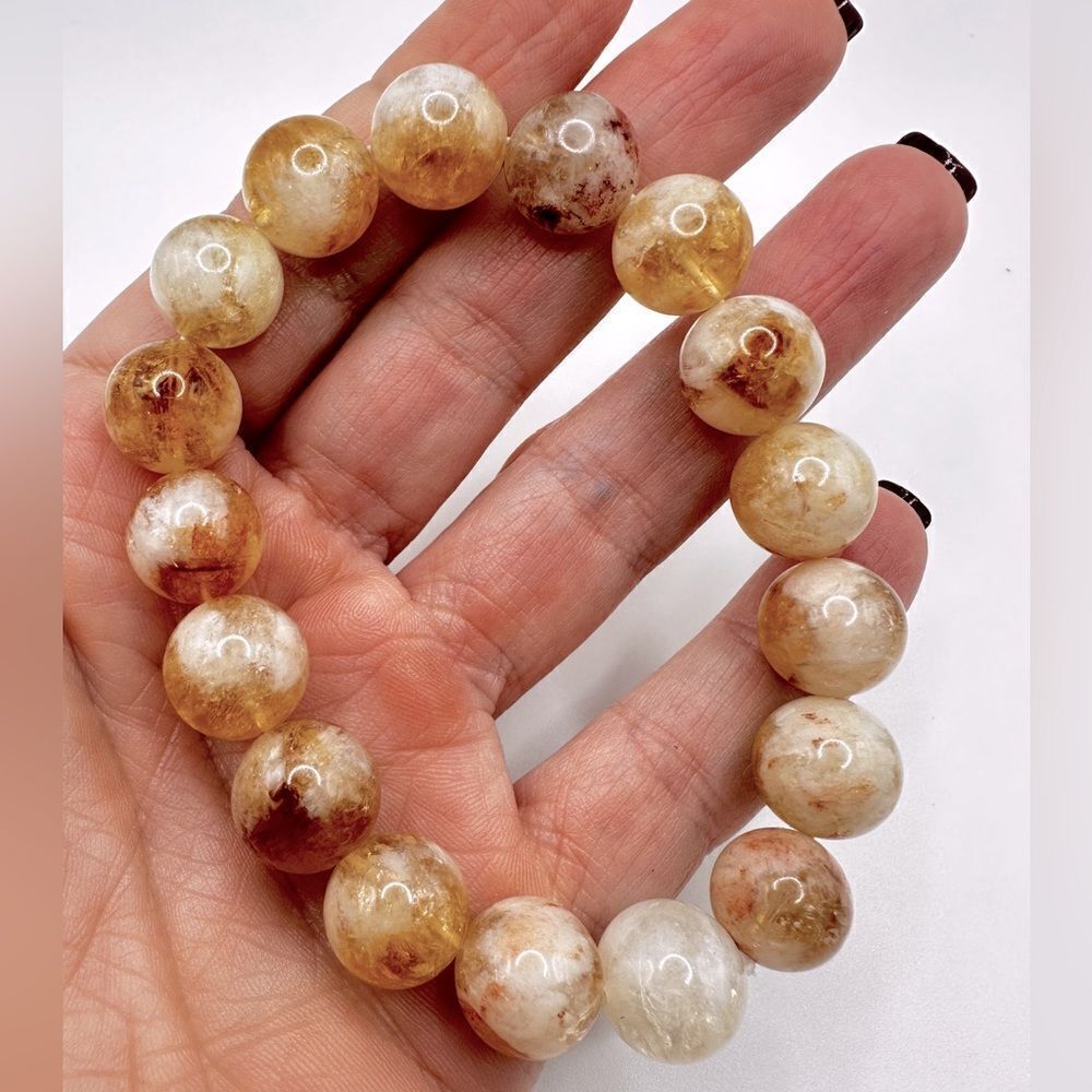12mm beaded quartz stretchy bracelet!‎